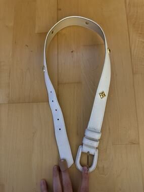 VTG Emmanuel White Leather Gold Stud Belt Small